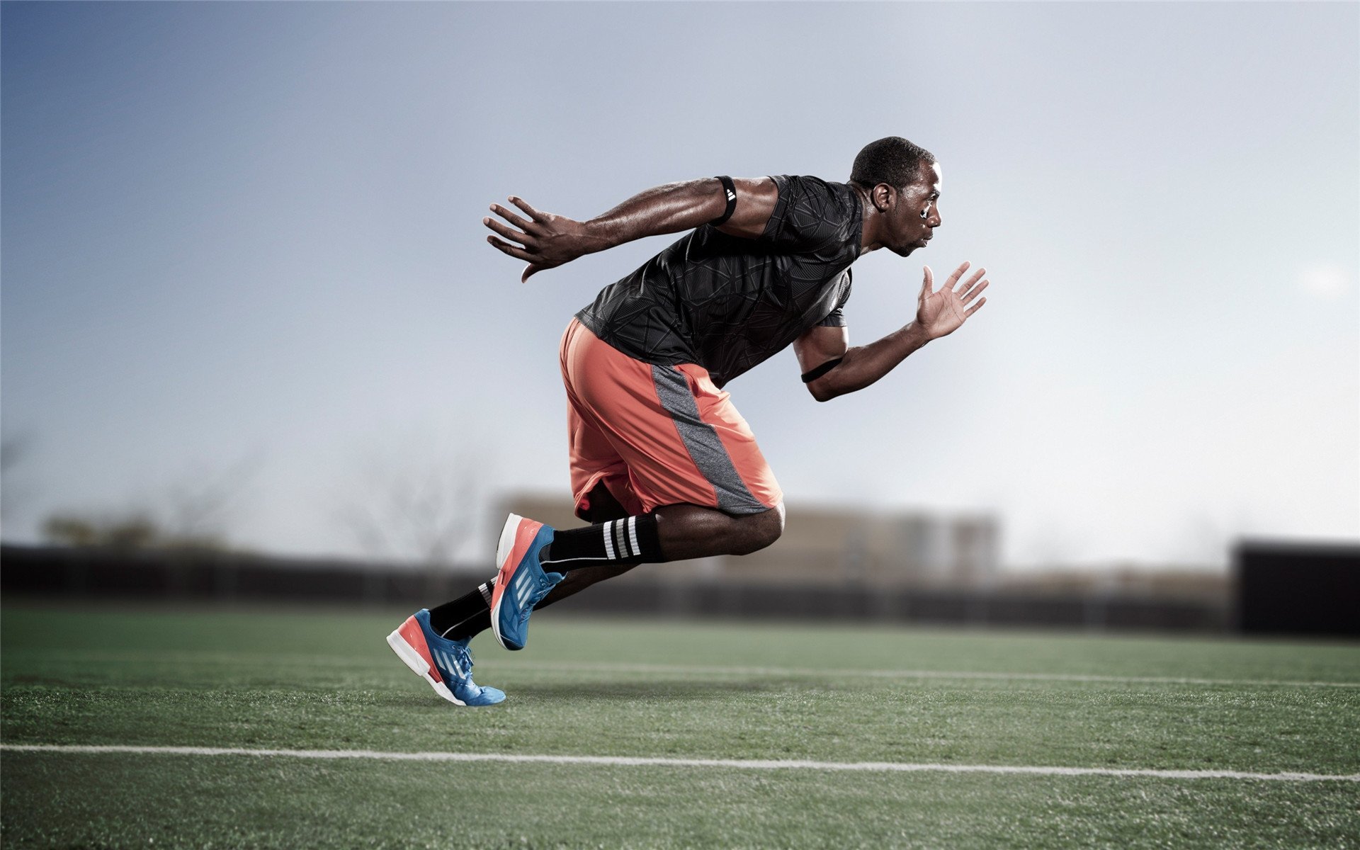 黄蜂火力压制雷霆，伦纳德节奏完全掌控，当沉默成为最锋利的武器